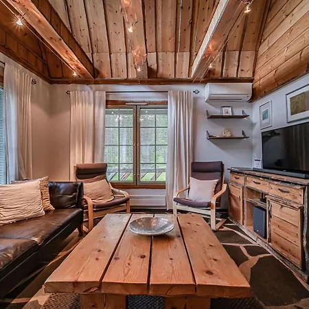 Pirkkalinna By Aavalevi