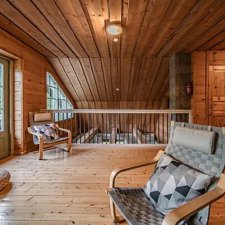 Pirkkalinna By Aavalevi Вилла Леви