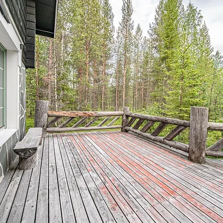 Pirkkalinna By Aavalevi Леви